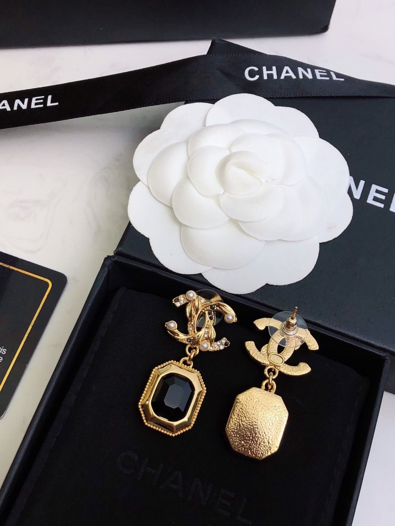 Ch**el earrings